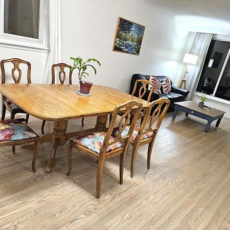 דירות מיסיסאוגה Charming Detached House Near The Airport מראה חיצוני תמונה