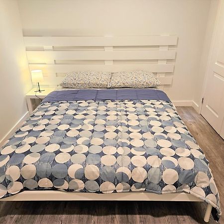 דירות מיסיסאוגה Charming Detached House Near The Airport מראה חיצוני תמונה