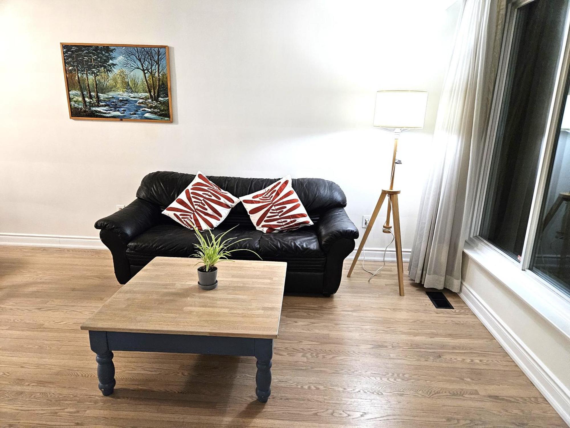 דירות מיסיסאוגה Charming Detached House Near The Airport מראה חיצוני תמונה
