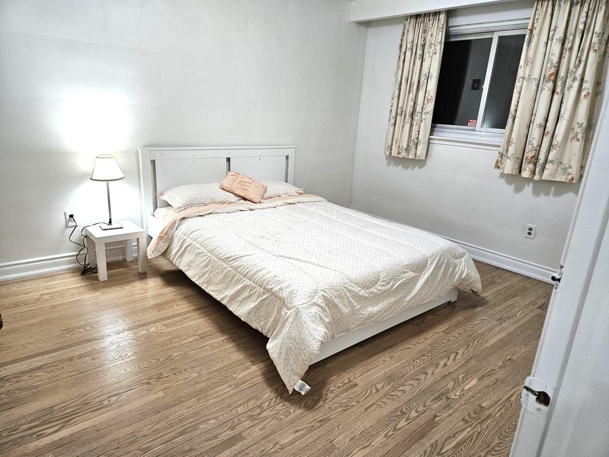 דירות מיסיסאוגה Charming Detached House Near The Airport מראה חיצוני תמונה