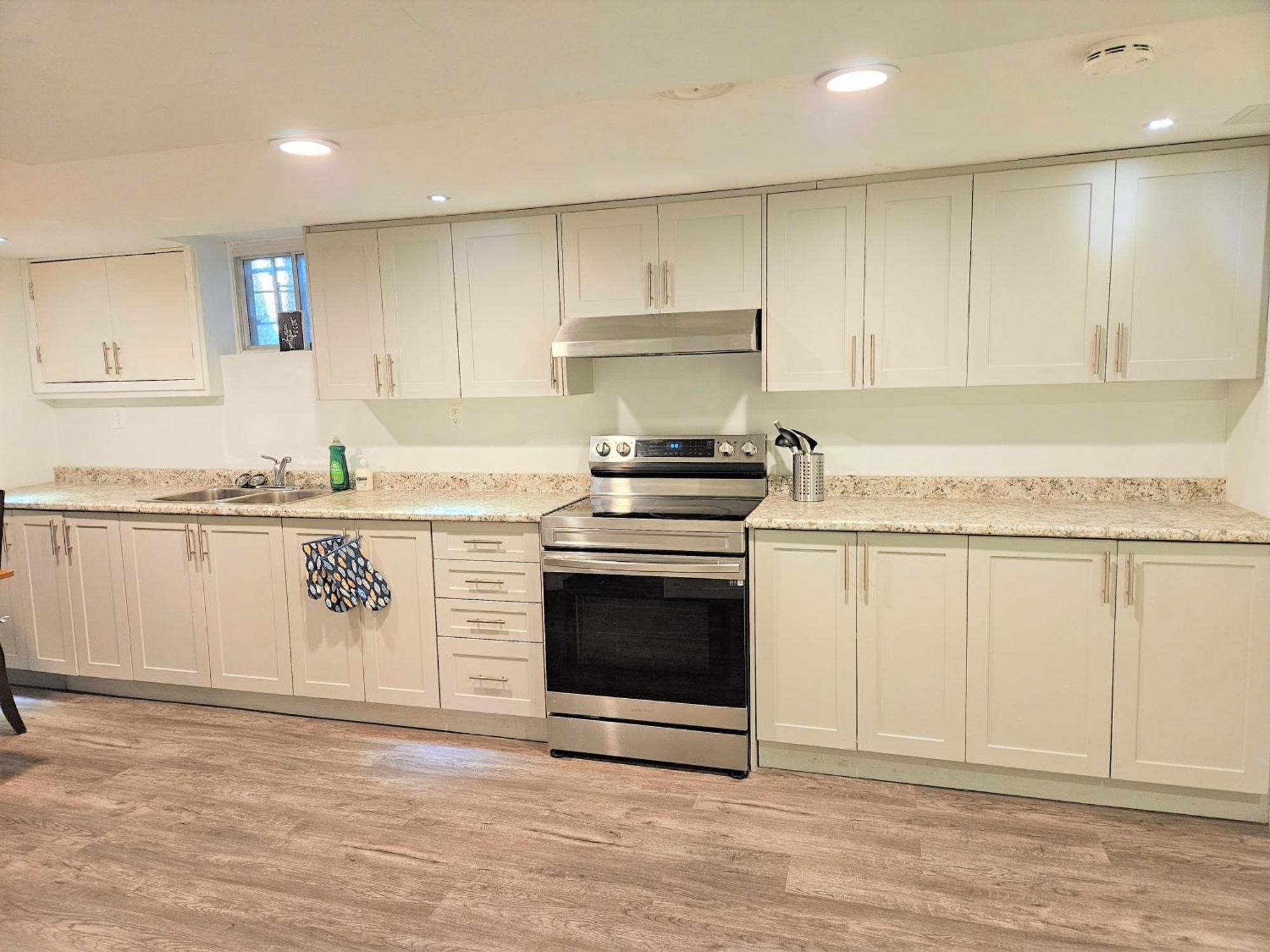 דירות מיסיסאוגה Charming Detached House Near The Airport מראה חיצוני תמונה